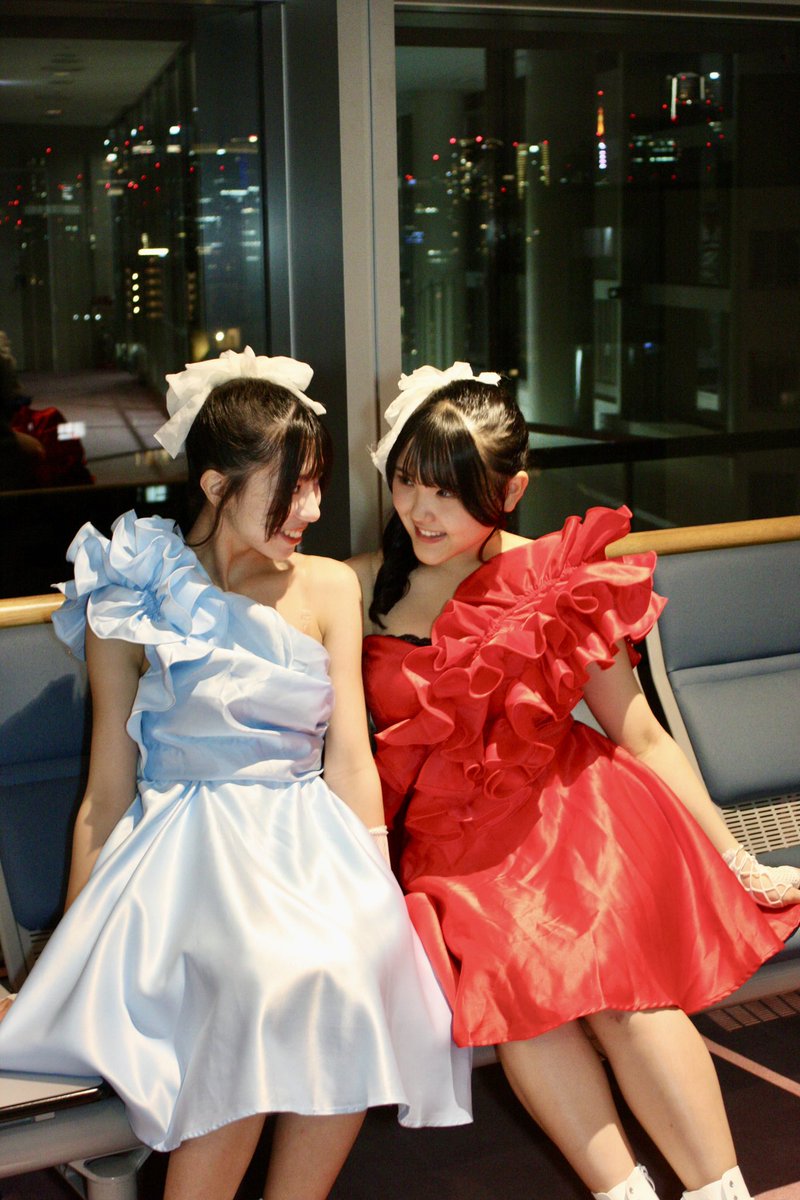 10/13 アイ❤️ゲキ秋祭り 四谷区民ホール
Gブロック &amp;ONE公演物販
ささちゃん&amp;まりんちゃんペア撮①

ペア撮は初めて〜
お互いに見つめ合って照れ合っている2人〜🩵🩷

#アンドワン #andone 
#ささ #まりん 
#アイゲキ
<a href="/sasa_one_era_u/">ささ🫧</a> <a href="/marin_one_era_u/">まりん🍒</a>