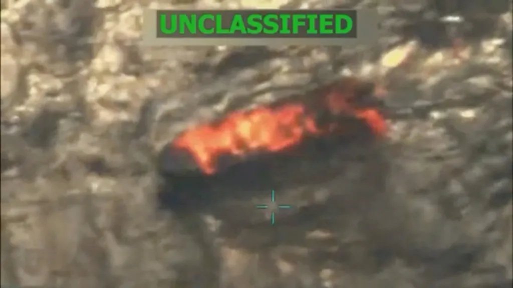 MarioNawfal's tweet image. 🇺🇸 🇻🇪 U.S. FORCES STRIKE DRUG VESSEL OFF VENEZUELA, SURVIVORS REPORTED
The U.S. military conducted a new strike Thursday on a narco-trafficking vessel in the Caribbean, according to a U.S. official who spoke to Reuters.
The operation, carried out under U.S. Southern Command…