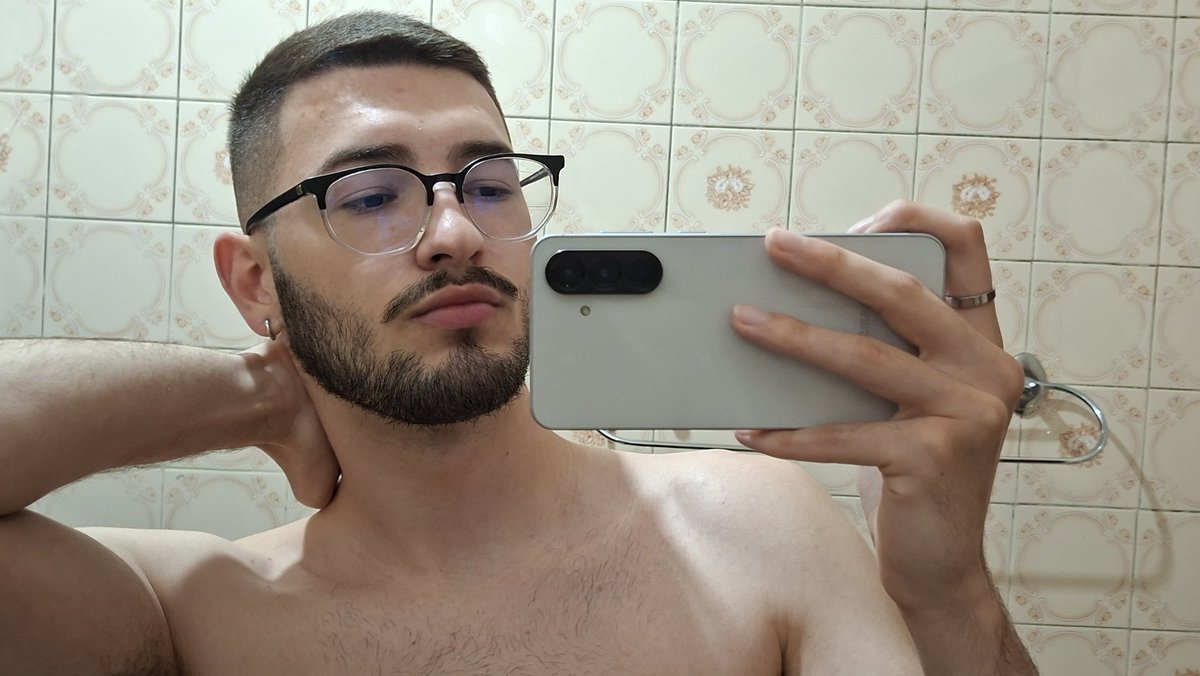 Val9nte's tweet image. flerte ou assédio