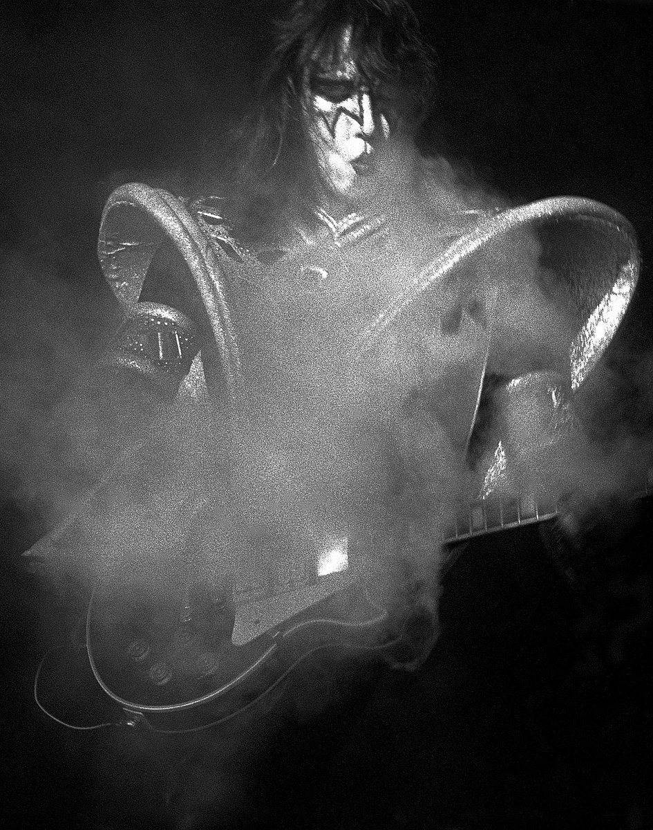 101theFoxKC's tweet photo. R.I.P. to The Spaceman. Original KISS guitiarist Ace Frehley has passed away. 🎸💔

Photo courtesy of Getty Images https://t.co/VeEHunN1j4
