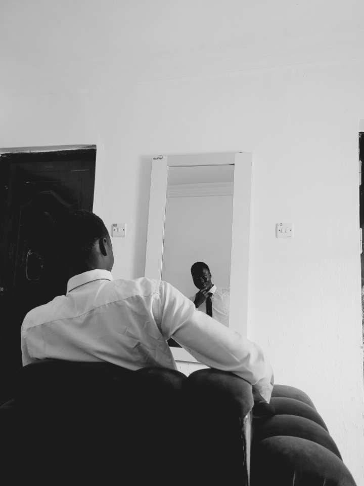 .another year, we’re still here!🎉💚
.an osogbo boy with a journal filled with wishful thoughts, grateful hands and a heart that still knows God is the Author🍃