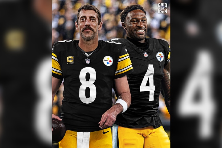 deebsluvsthenfl's tweet photo. DOUBLE TROUBLE https://t.co/bYboyeDCkE