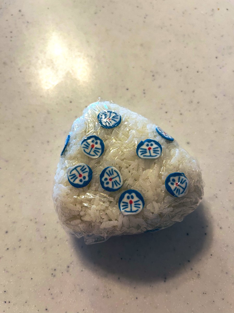 aioiseriko's tweet photo. 子供の芋掘り遠足🍠
この時の一年に一度しか作らないお弁当、、、、
冷凍食品にも頼ってなんとかなった https://t.co/yqgvOIi2xr