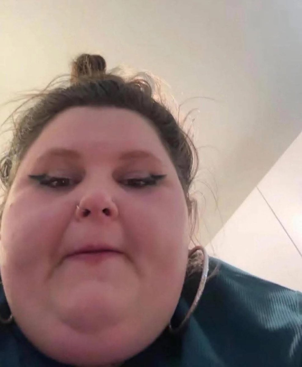 SMPerkins73080's tweet photo. This face could cure a four hour erection in men!!!  #AmberlynnReid #GorlWorld #YouTube #obesity #ugly #my600lblife https://t.co/BLZlGTxN8r