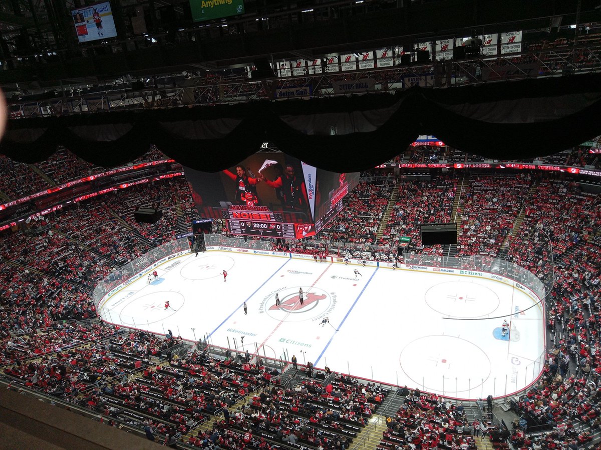 Looks like <a href="/PruCenter/">Prudential Center</a> upgraded its lighting. Bright as hell in here. #NJDevils #FLAvsNJD