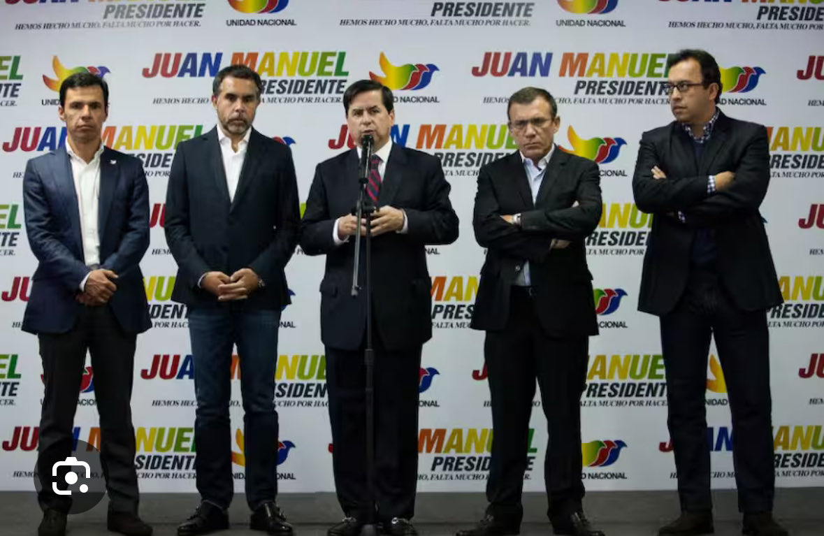 <a href="/JuanManSantos/">Juan Manuel Santos</a> “Hoy tenemos un presidente de extrema izquierda”, dice el tartufo que puso todo su gabinete al servicio de Petro