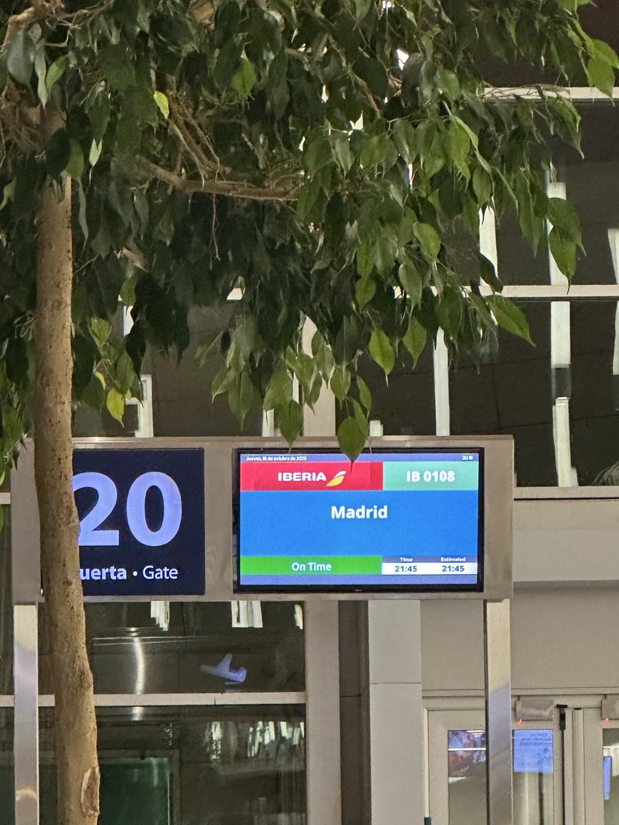 Yeahhh ✈️ 🇪🇸 🩷