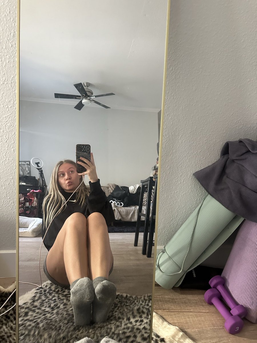 dabaerae tweet media