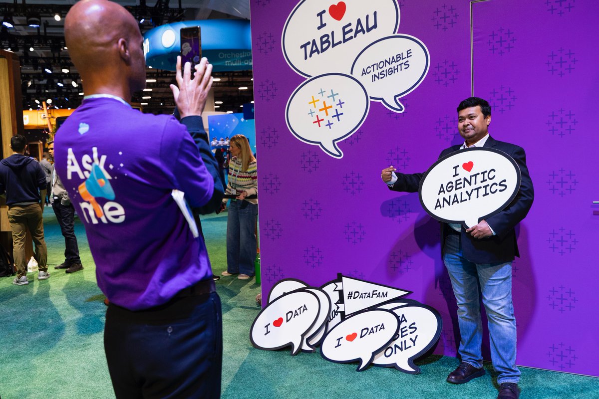 tableau's tweet photo. Satisfy customer cravings faster with actionable insights.
See how AI agents—powered by Tableau Next—can drive loyalty with @JackBox at the drive-thru.
#DF25 #TableauInAction https://t.co/WJTmhKXciO