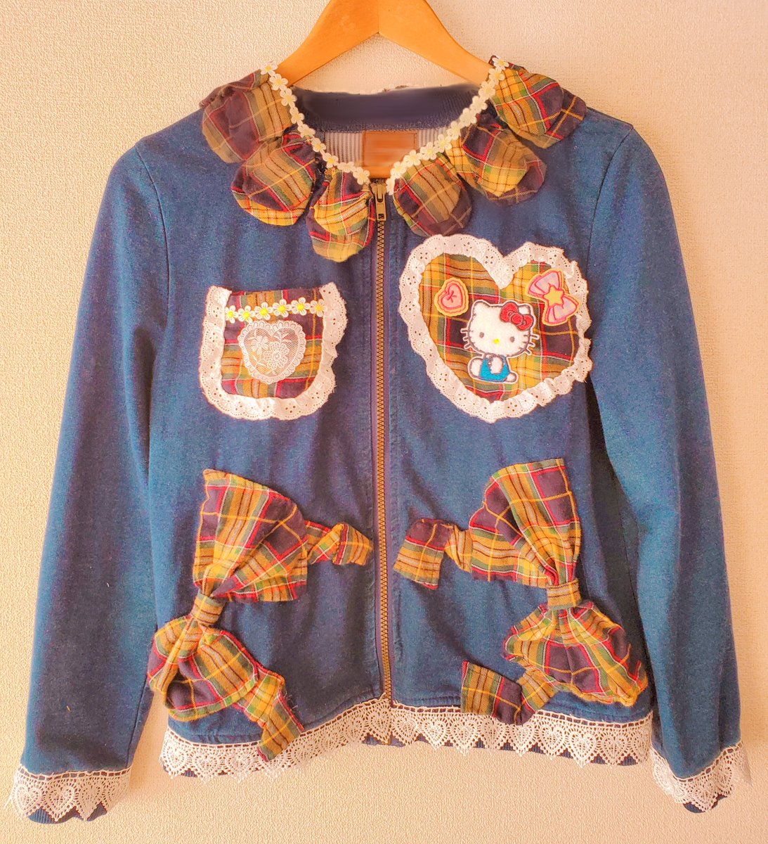 nukuttaa_nyt's tweet image. 『2025/10/17 二丁目の魁カミングアウトFREE LIVE in 池袋・サンシャインシティ噴水広場⛲』開催の長年の夢が叶うのがうれしすぎてブクロサイコー‼️ジャンパーを作りました💝🪡🦉🎀 #moiMoi