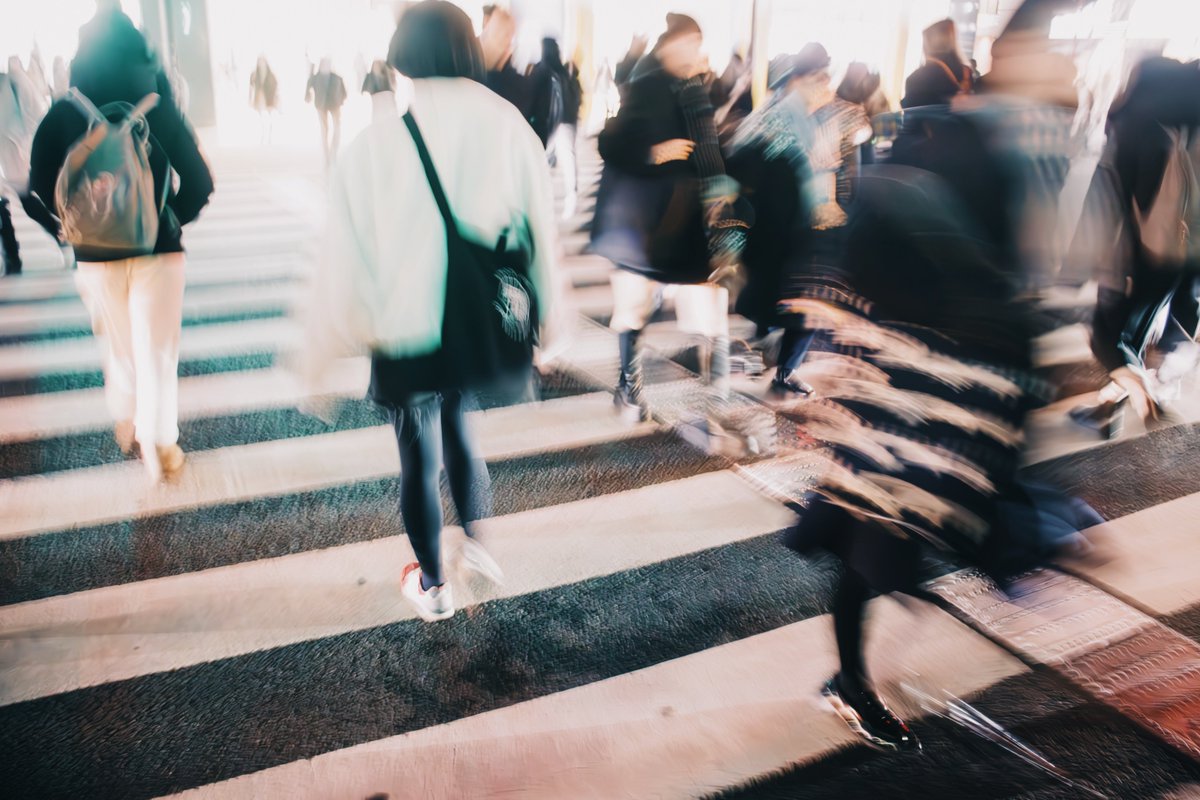 日々を押し流す光