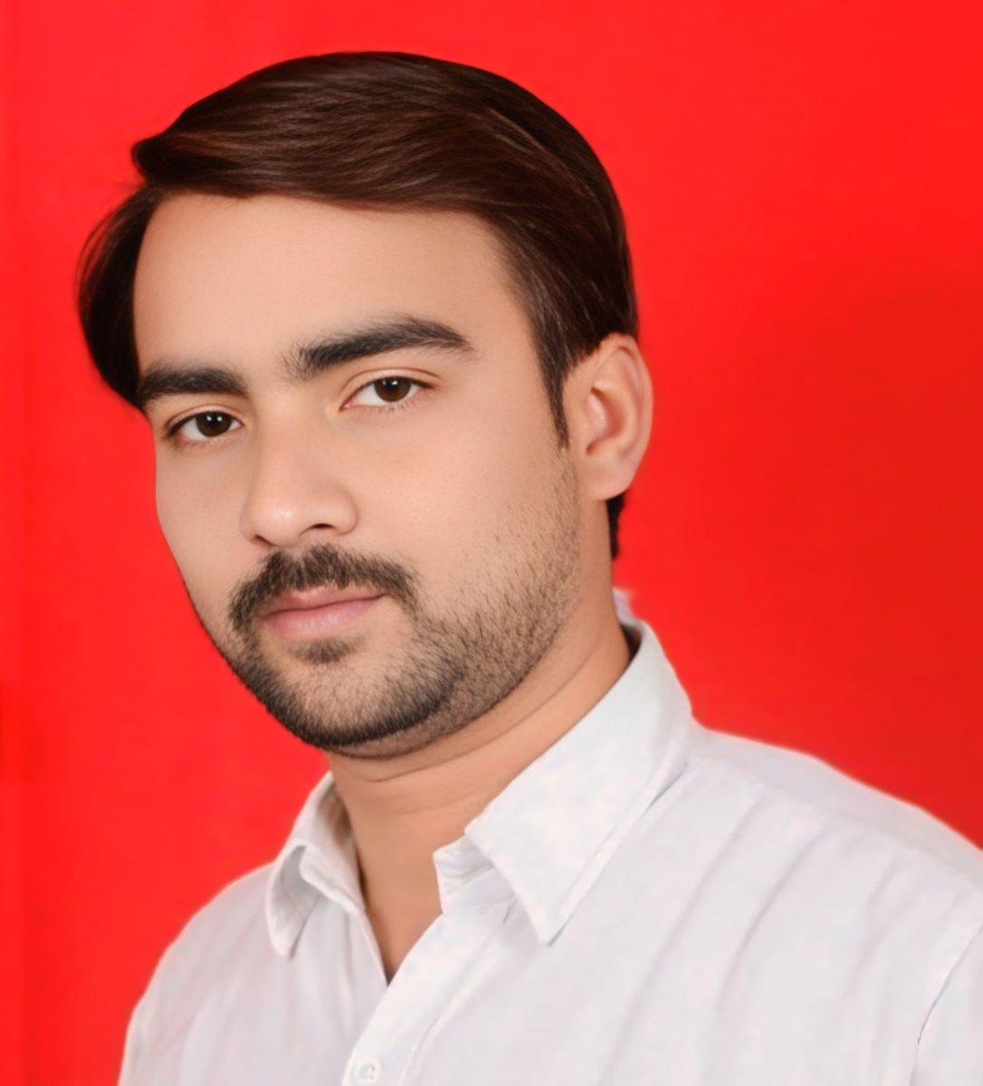 PrashoonKumar2's tweet image. समाजवादी छात्र सभा के साथी रहे बड़े भाई अंकित सक्सेना का बीमारी के चलते निधन हो गया।आपका यूं ही जाना हमारे लिए अपूर्णीय क्षति है।ईश्वर आपकी पुण्य आत्मा को अपने श्री चरणों में स्थान दें तथा परिवार जनों को इस अपार दुःख को सहन करने का संबल प्रदान करें,आप बहुत याद आओगे भैया....🙏