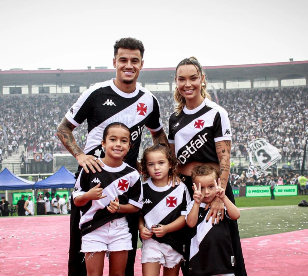 NewsAlmirantee's tweet photo. Cocielo e Tatá foi foda, mas o dia que esse casal aqui separar eu decreto o fim da instituição amor. https://t.co/hMCg9iM0Vs