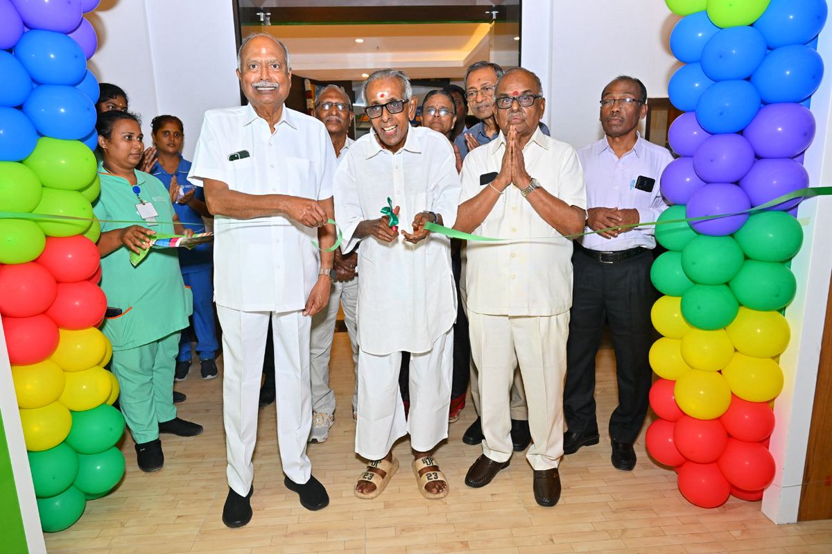 SIMATS2's tweet image. Celebrating Wisdom and Well-being on World Geriatric Day

Saveetha Medical College &amp;amp; Hospital, under SIMATS, marked World Geriatric Day with heartfelt celebrations, promoting health, dignity, and happiness for the elderly.
#SIMATS #simatsuniversity #saveetha #SaveethaMedical