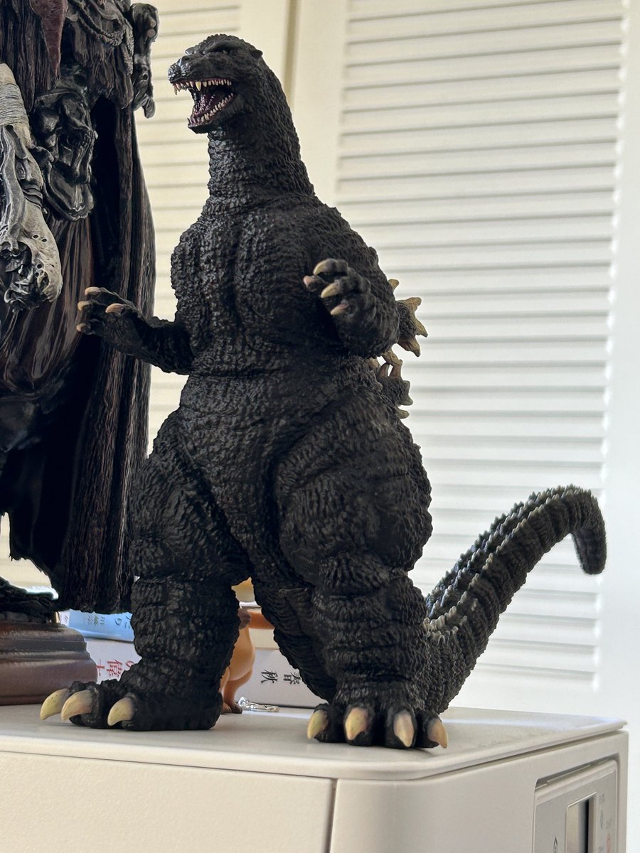 引き取り限定。巨大ゴジラ 東宝30cmシリーズ 酒井ゆうじ造形コレクション ゴジラ(2001