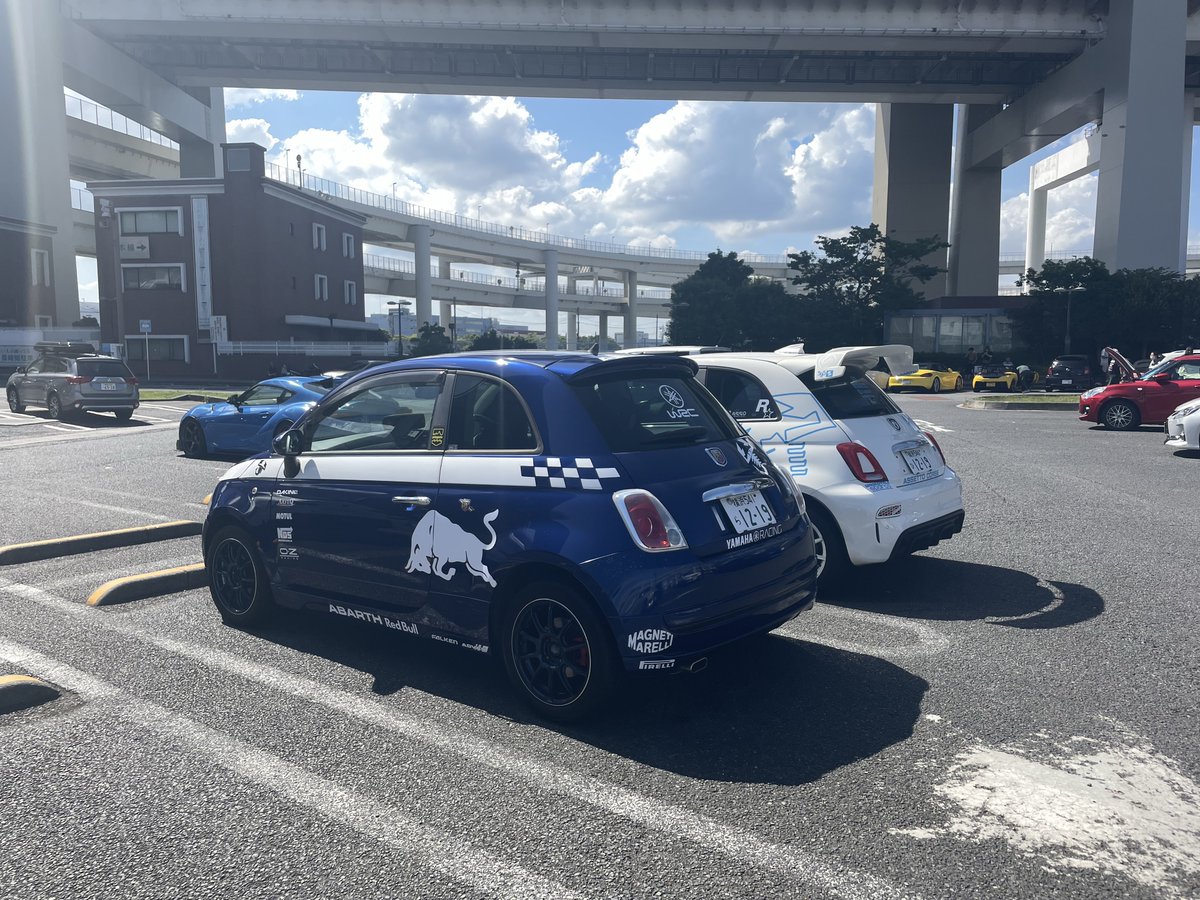 serori500's tweet photo. なんだかんだ納車して1年経過〜
ほんとは8月だけど1週間でドナドナからの修理2ヶ月って事で自分の中では10月納車の気分です笑

これからもしっかり乗って行くので見かけた際は仲良くしてください‼️

#アバルト #相棒アバルト #フィアット https://t.co/UjZXZ6xRty