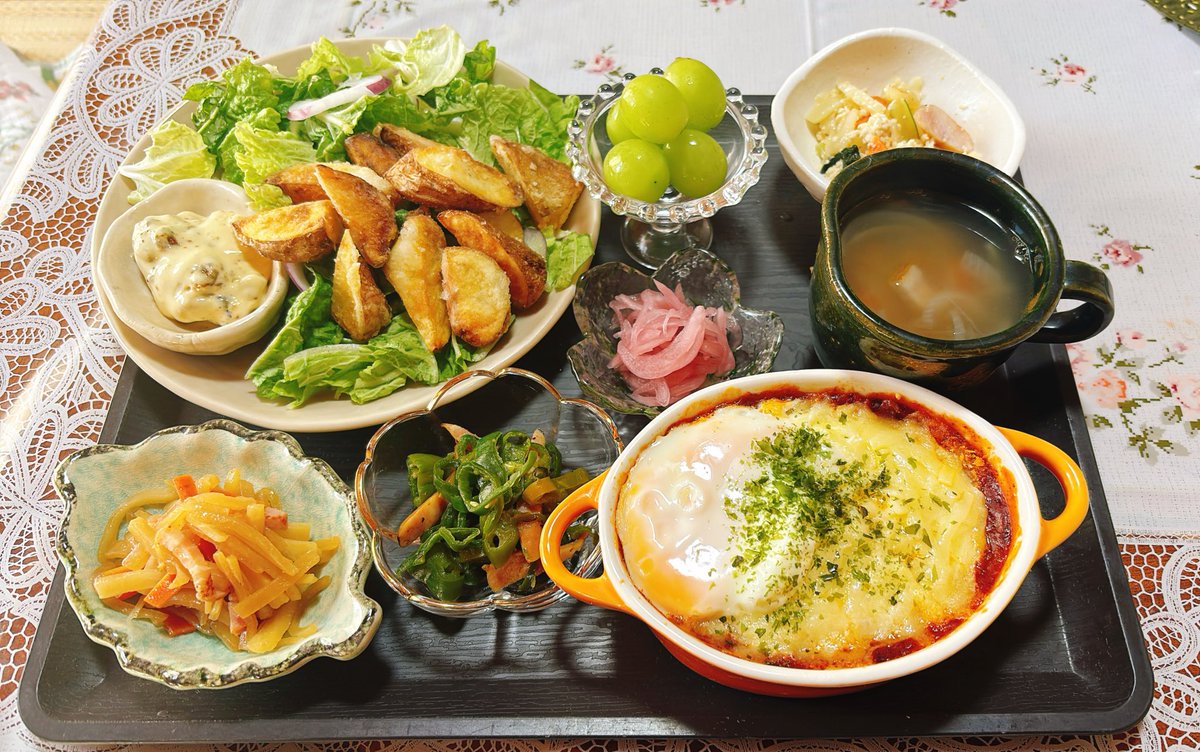 mousouyarou2525's tweet photo. マッマとお昼食べようと思ってたけど、マッマ友達から誘いきてランチへ行ってしまった、、、、悔しいので自宅でカフェ風ランチにした！！！！！！！！！！ふん！！！！ https://t.co/jNgd3tbuRa