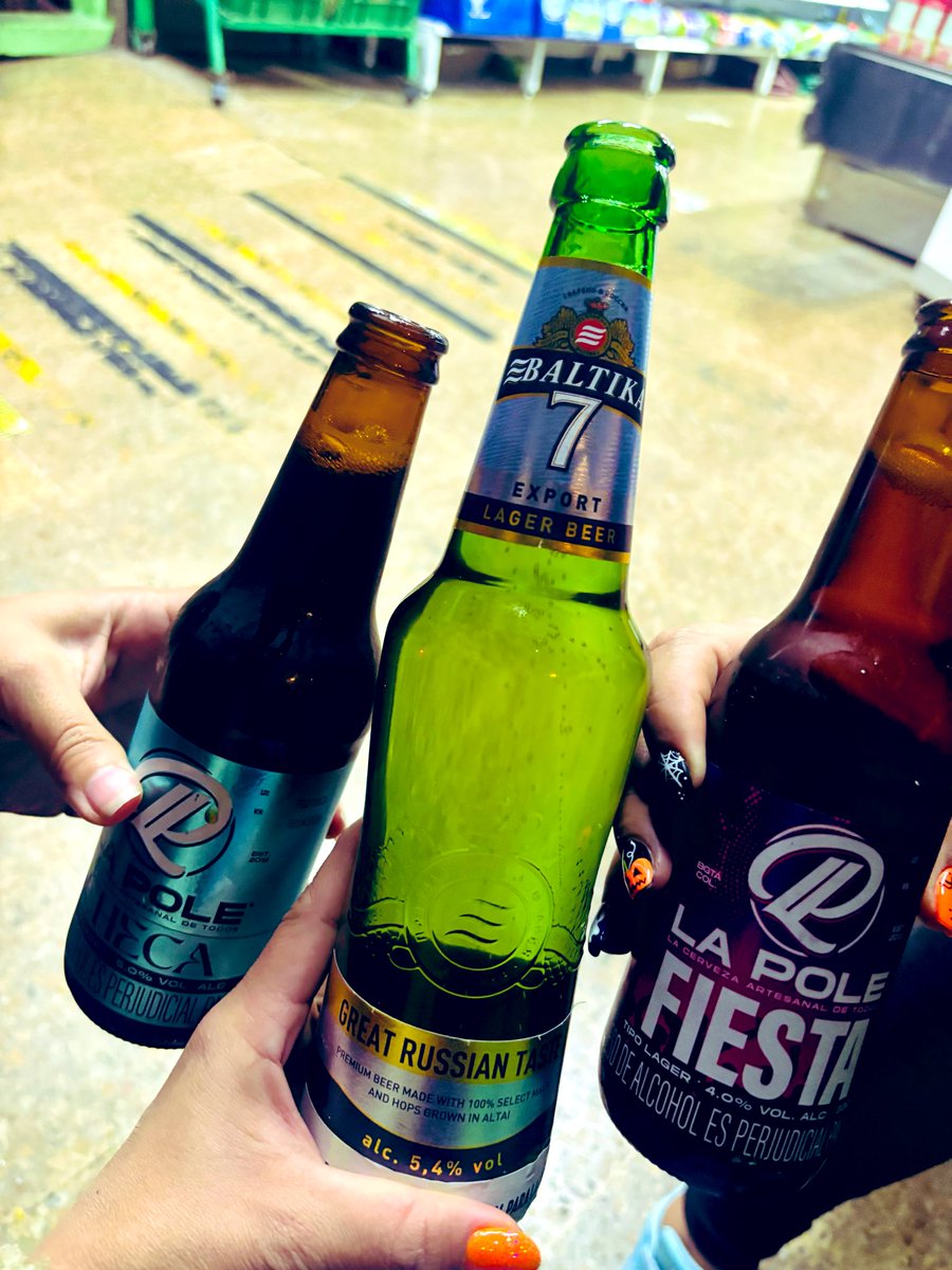 Cookiis8410's tweet image. Sigamos celebrando, la mía es la de la mitad 🥴