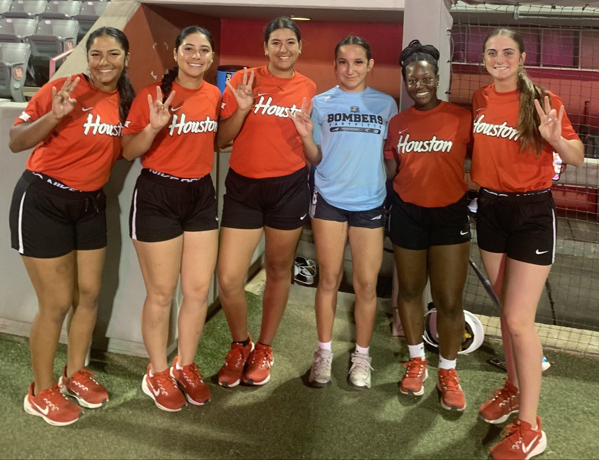 AybrieC879's tweet image. Hitting reps tonight 💪🏽
Thank you @UHCougarSB coaches  and athletes for hosting a great hitting clinic. Hope to see y’all out this weekend. 🐾
#udontgrindudontshine
#Corona#dawg
@CSchoony11 @jordan_gontram @J_Cottrill_ @ARod_1184 @18uAmerican @D1Softball @TopPreps @ExtraInningSB