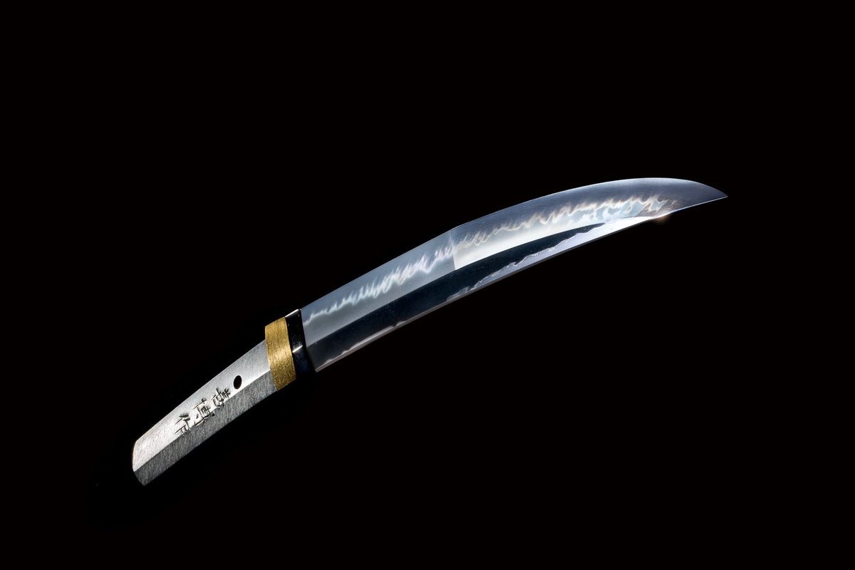 こよなく日本刀を愛するふなっしーさん、
刀剣コレクターとは知りませんでした、スゴ(@_@)！、沢山持っておられる
刀剣は人を救う、ヒバゴン映画クラファン救って
UMA?繋がりで…m(_ _)m
クラファンでの返礼品、古刀ではないが、久保善博刀匠の業の物一振り、これで映画は！