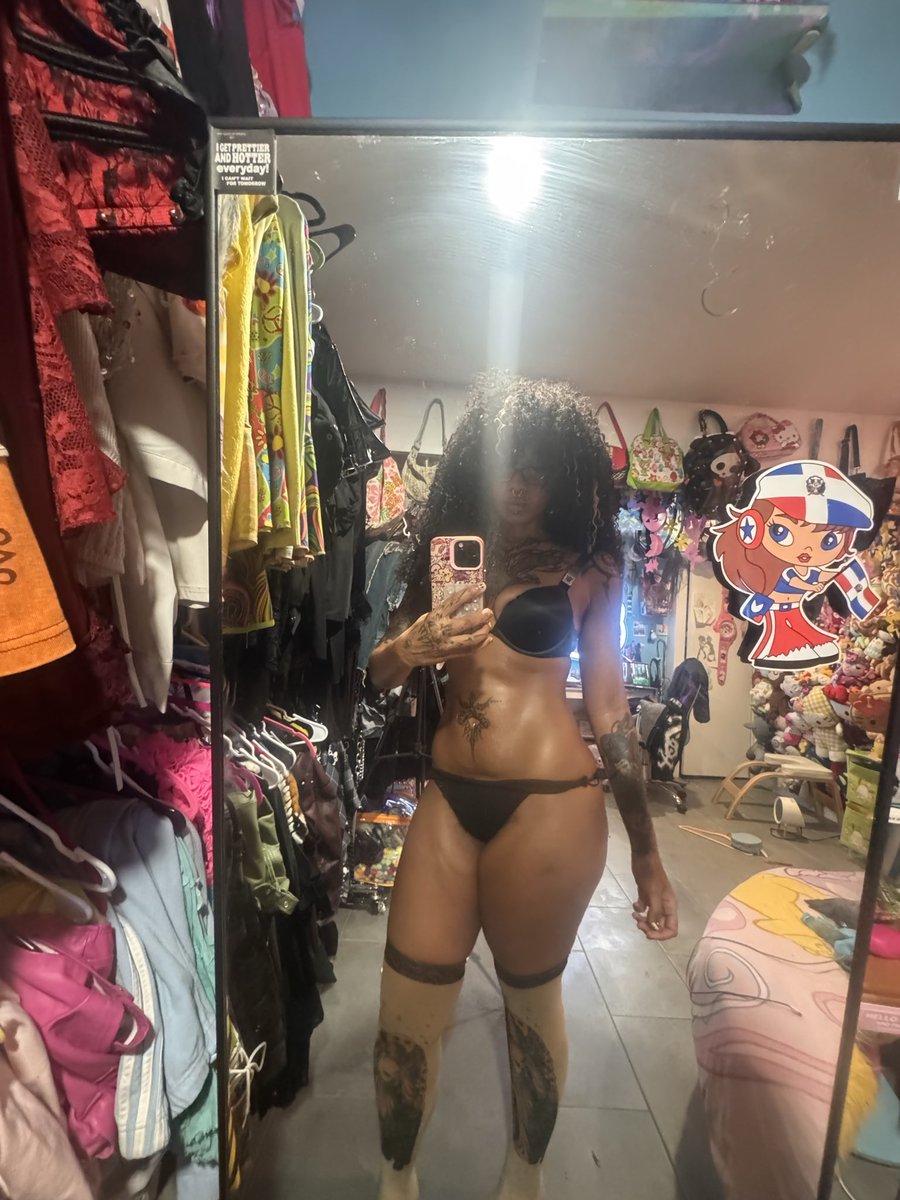 Spitballsryummy's tweet photo. Hi everyone i lost so much weight while being gone..! Dec last yr vs now! https://t.co/rvs8kH8JiK