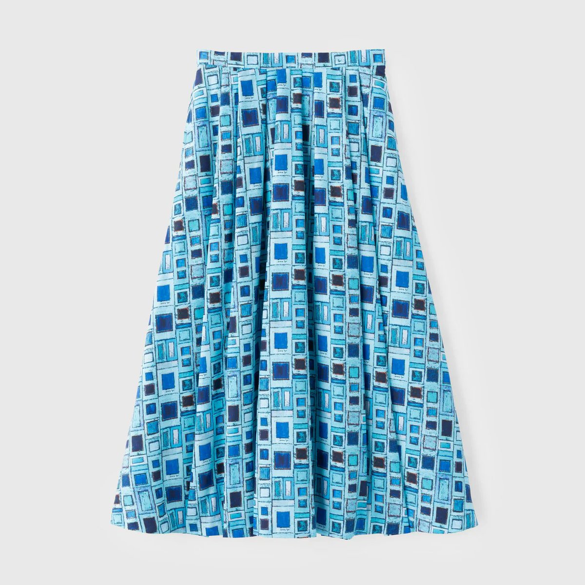 伊賀敢男留「青い窓」のワンピース、現在オンラインストアではSOLD OUT