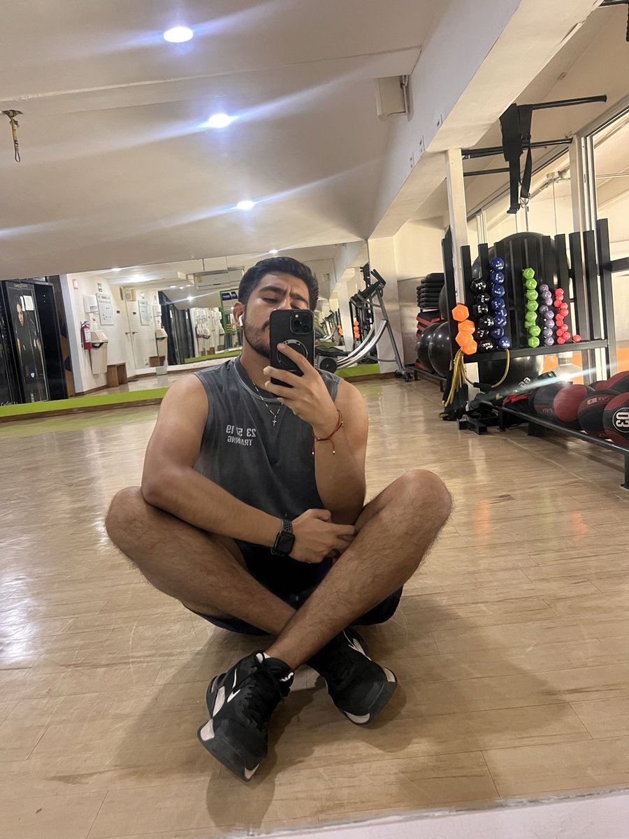 Hector 🧏🏻‍♂️ tweet media