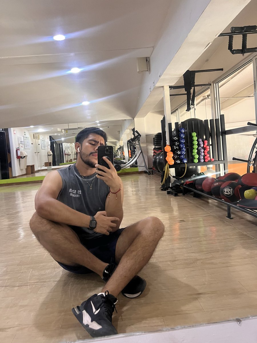 Hector 🧏🏻‍♂️ tweet media