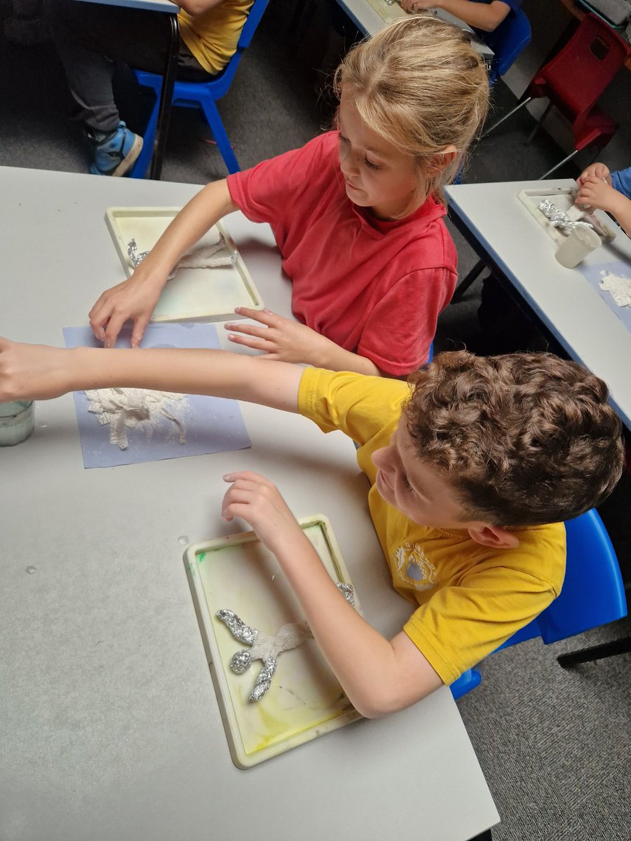 GilberdykeRocks's tweet photo. The Ospreys have been learning the art of modroc this week when creating their own Tudor scenes. The next step is to place individual creations together to form one piece. https://t.co/r7Qip1z05O