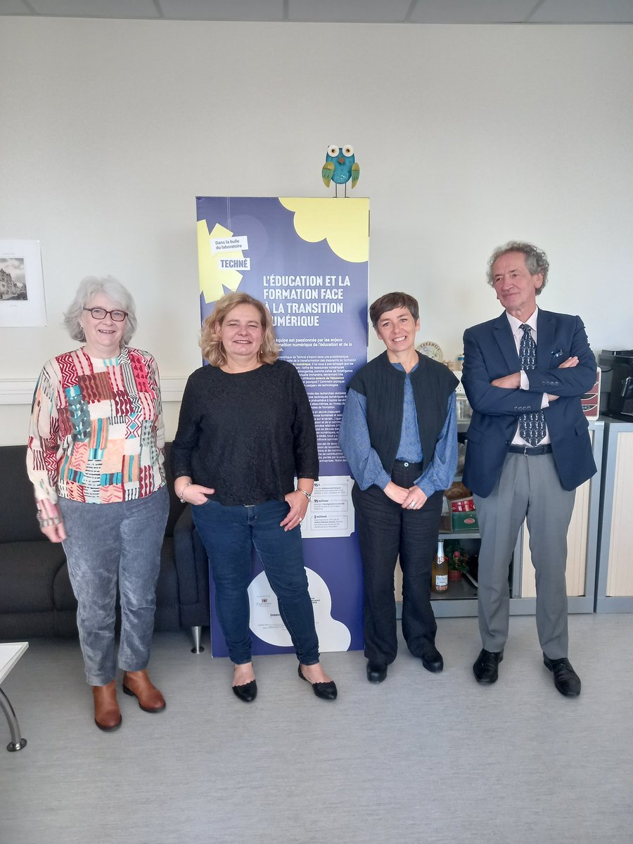 Dans le cadre de sa visite aux acteurs de l'éducation aux médias dans le ressort de <a href="/Arcom_Poitiers/">Arcom Poitiers</a>,  <a href="/BeneLesage/">Bénédicte Lesage</a> rencontrait ce jeudi  les représentantes du laboratoire de recherche <a href="/LaboTechne/">TECHNE</a> de <a href="/UnivPoitiers/">Université de Poitiers</a> pour échanger sur leurs travaux et les options de collaboration.