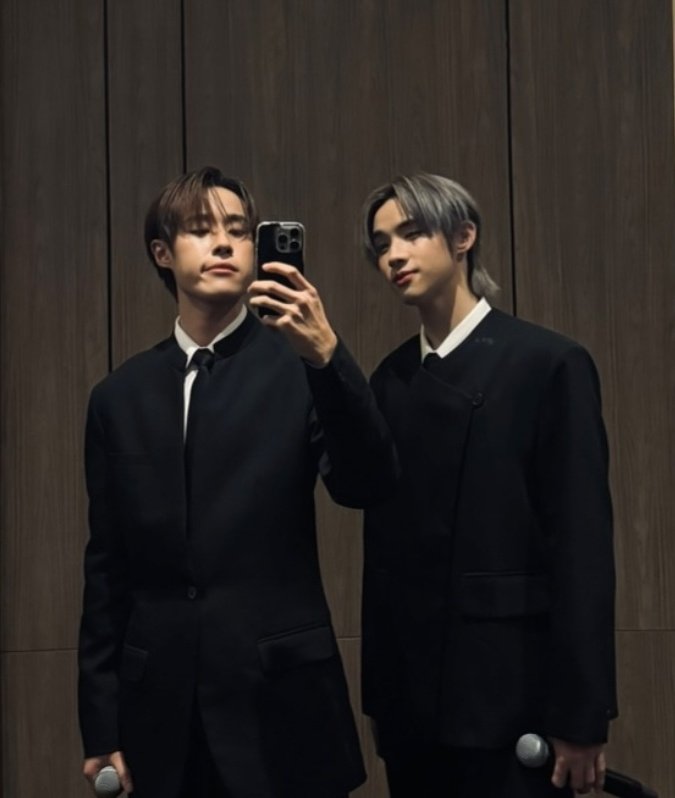 รูปคู่เต็มเครื่อง อย่าเก็บไว้ดูเองเลยค่ะพี่
