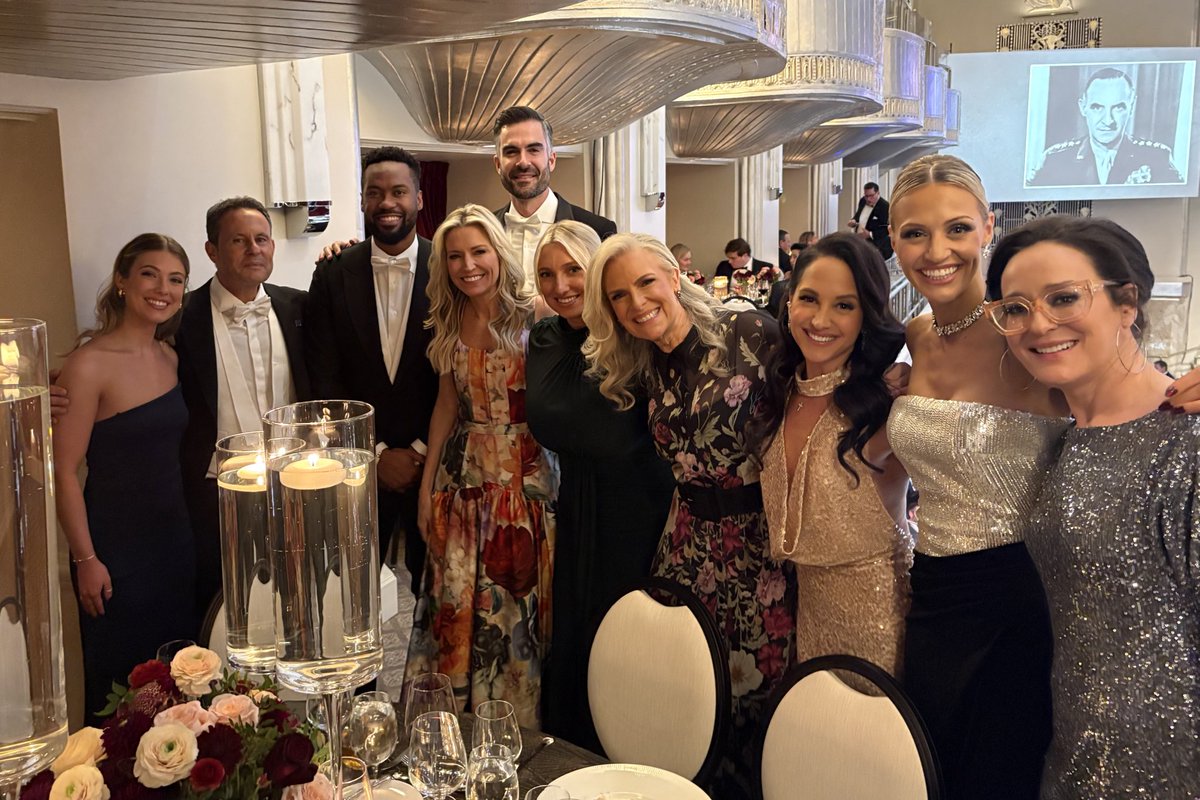 JaniceDean's tweet photo. One more before I go to bed! #AlSmithDinner https://t.co/vc4MmxdHHW