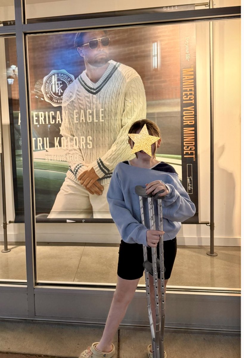 agentshay's tweet photo. Crutches post-surgery didn’t hold us back from getting a picture with a redwood.. I mean @tkelce . Tried manifesting a Japanese Maple for @JasonKelce but no luck this time. K said this pic was almost like meeting Travis 😂 I love the simple pleasures in life! https://t.co/RweXZwsmLn