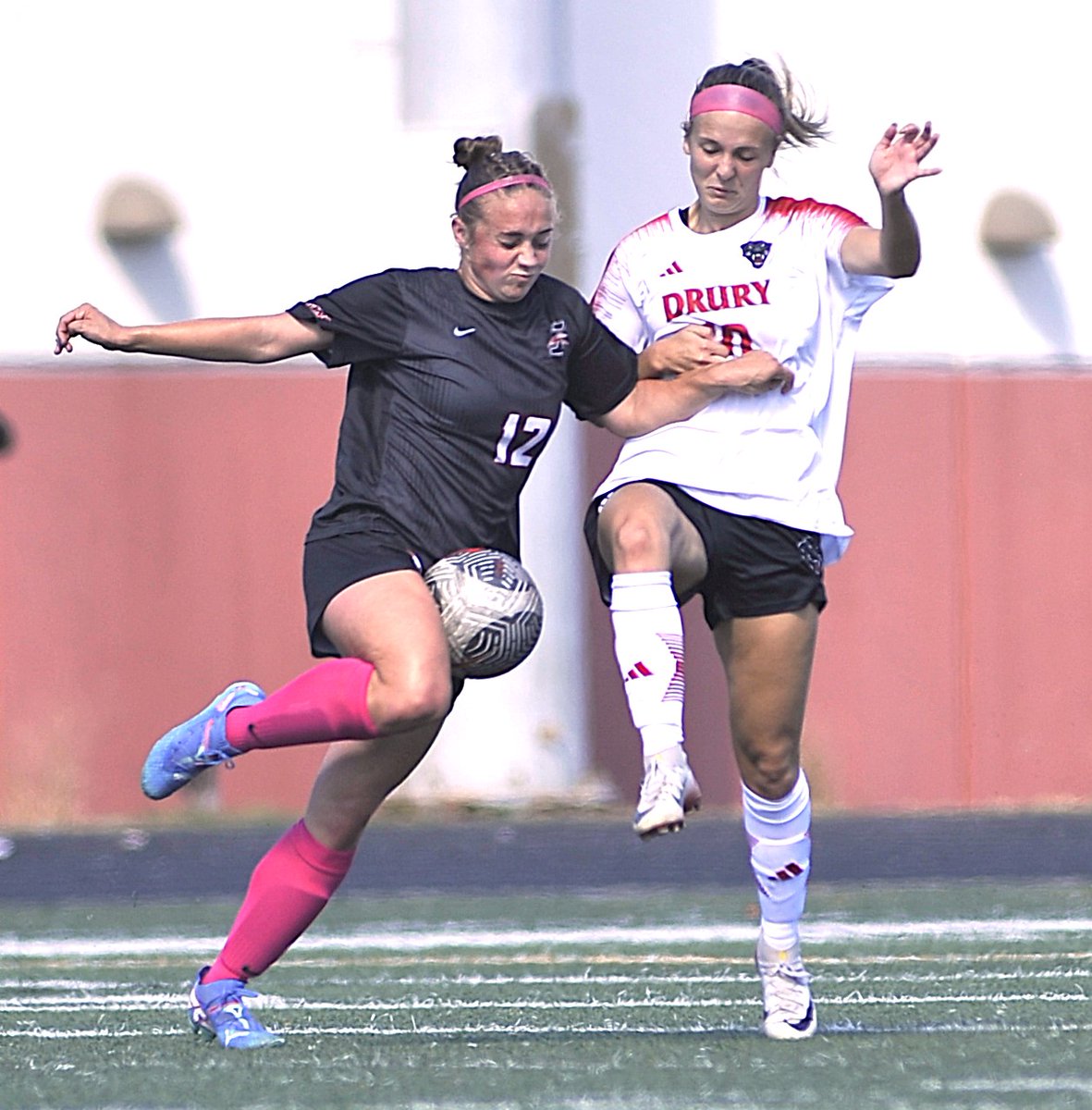 Indianapolis Indiana UIndy VS Drury Womens College Soccer Oct 5 2025 Oct 5 2025 Nikon D4 Nikon D3 Nikon  300 mm 2.8 Manual focusing lens at f/4 80/200 2.8 at f3.5 Nikon lens 1/2000 f4 ISO 200 .