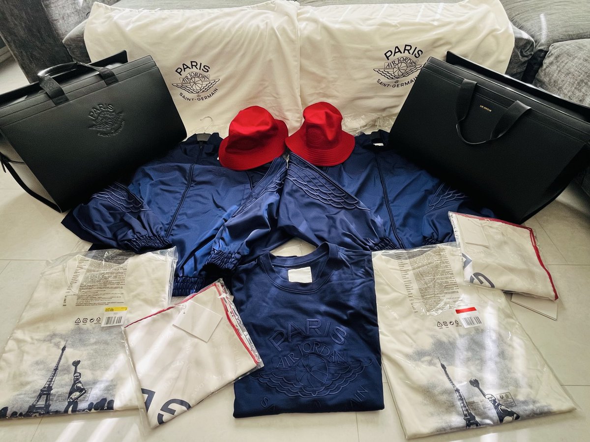 nabetakeshi0710's tweet image. I got a PSG Silver Card NFT💳🇫🇷⚽️
The first reward was a very valuable gift🎁
This is just the beginning of the rewards for this card, and there are many more experiences to come🇯🇵
I&apos;m looking forward to it❣️
@matchain_io 
@PSG_inside 
#Chiliz #socios 
#matchain_io 
#PSG_inside