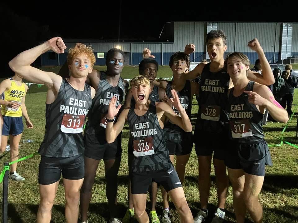 Last chance to donate! Please look at helping my team out! We have kids who can’t afford dues, we have new equipment to buy, and scholarships to help donate to for these kids!

onlinedonations.us/home/team-view…

#fundraiser #crosscountry #running