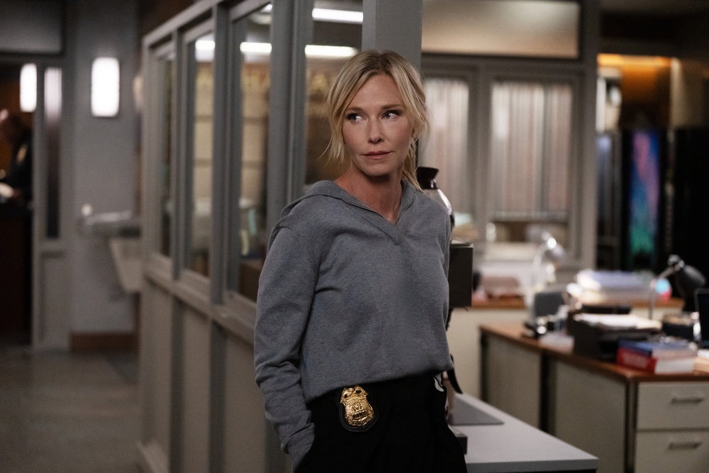 Grayvn_'s tweet photo. My girlys back officially 😭 we made it svu fam https://t.co/l6vVEiRZ7l