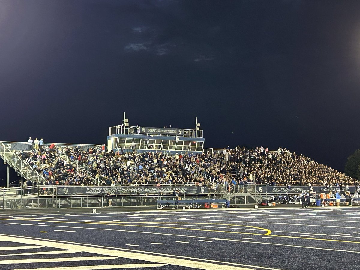🏈VOLUNTEERS NEEDED🏈

Your <a href="/LPBoosters/">LP Athletic Boosters</a> needs help at concessions for the final two <a href="/LakeParkFootbal/">Lake Park Lancer Football</a> games Friday 10/17 &amp; 10/24!

Sign up below and thanks for supporting the Booster Club and our Lancers! 

signupgenius.com/go/10C0E4AAFA6…