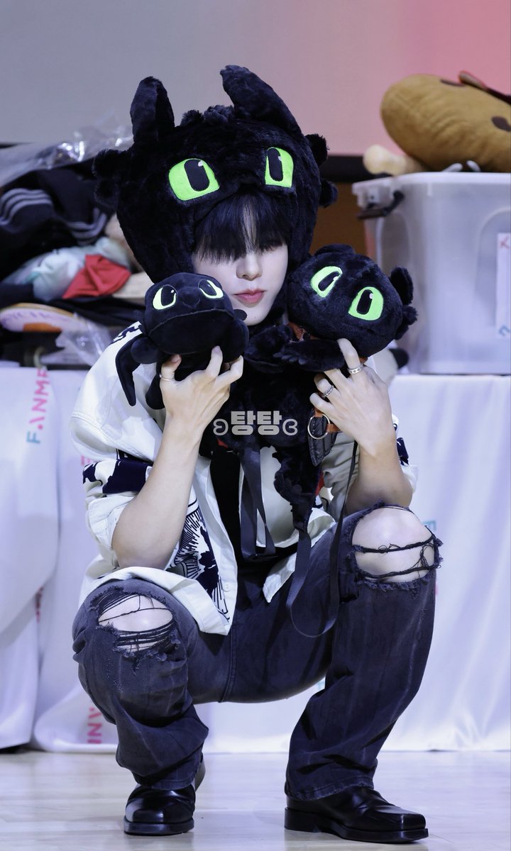 251011
<a href="/CUBE_NOWZ/">NOWZ·나우즈</a> 

#나우즈 #NOWZ
#진혁 #JINHYUK