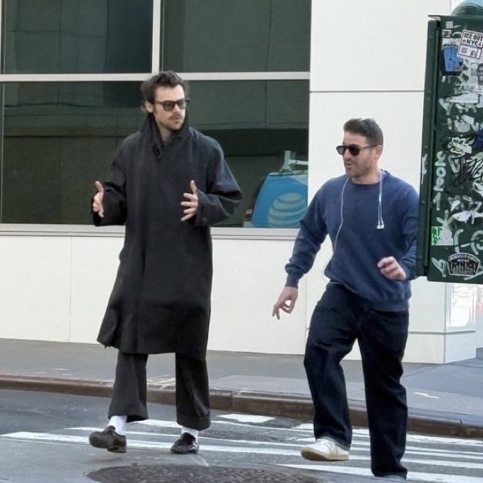 Harry e Tommy em New York hoje (16).