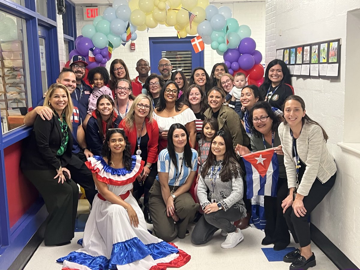MsHernandezPCSD's tweet image. Tonight’s Multicultural Celebration was AMAZING! Thank you to @Hernandez_PCSD and our Events Committee for putting this together! Thanks to all of our families for cooking and sharing in this evening & a big shout out to our PHS Dance Team and Coach Johnson as well. ❤️💙