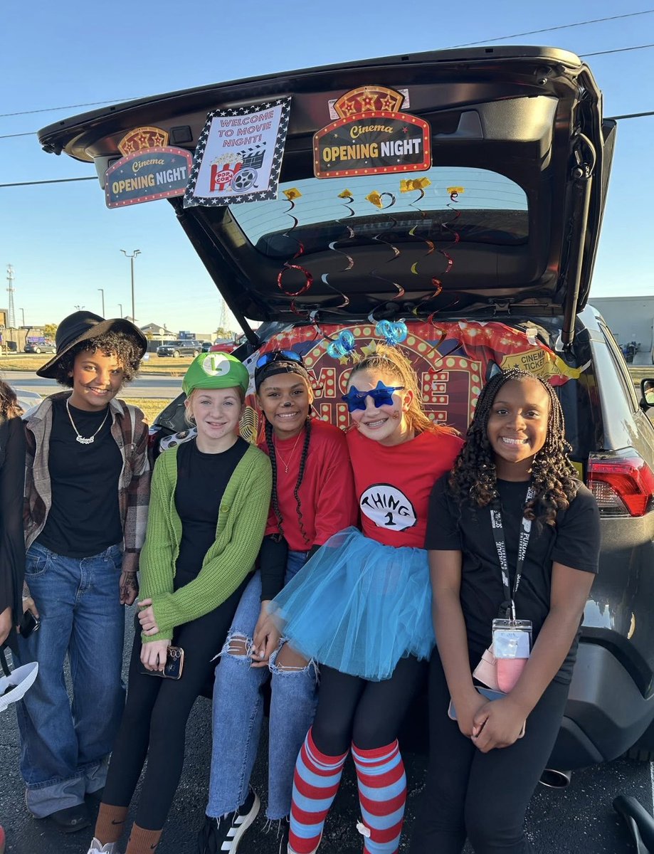MapleCrestSTEM's tweet image. A big THANK YOU to AP Ms. Hicks for spearheading our school&apos;s candy donation drive for MC Elementary! We were able to spread Halloween cheer! Shoutout as well to our Student Council who represented our school with pride at the Trunk or Treat!