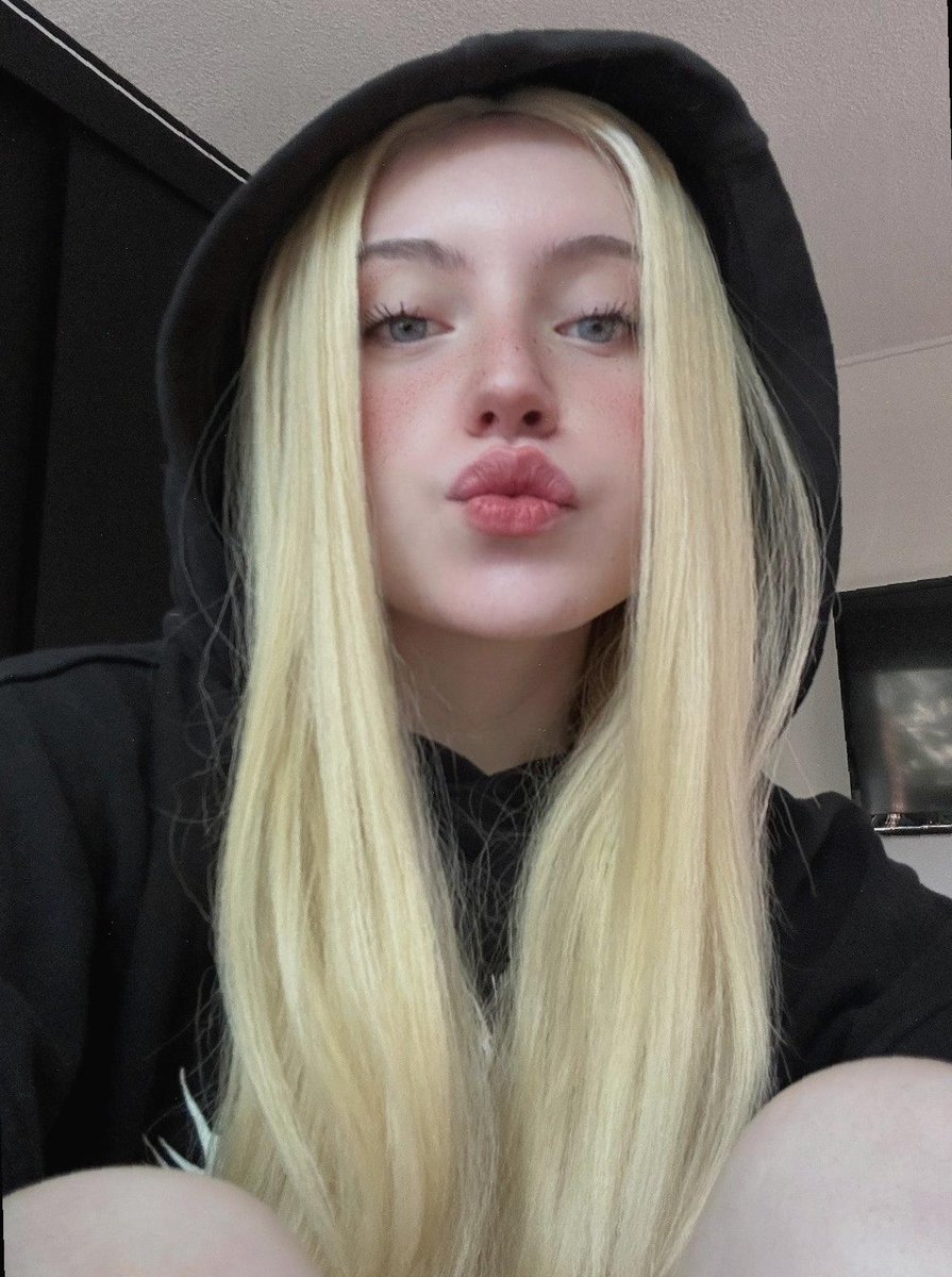 thinking bout my crush like it's a full time job