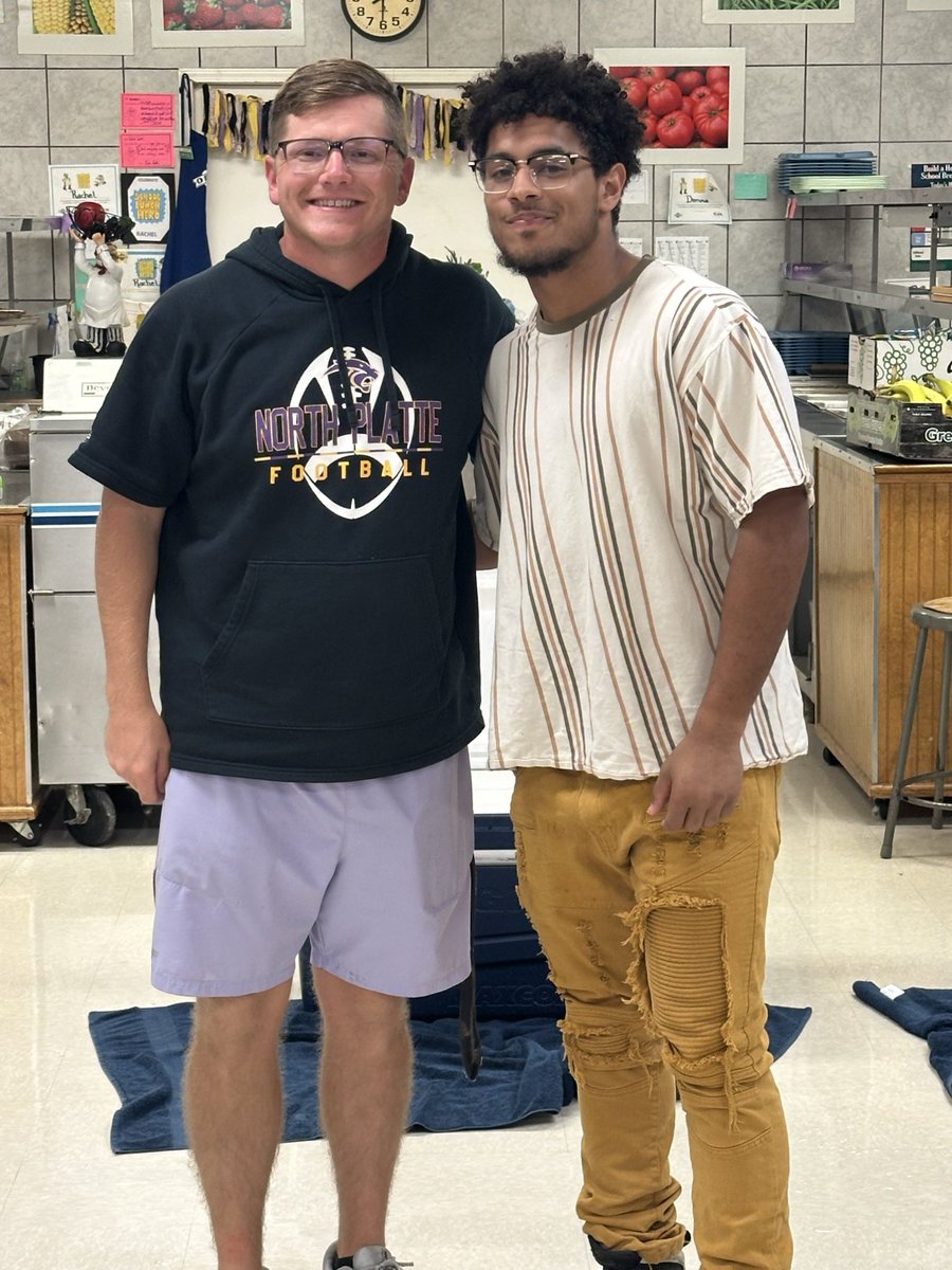 Huge thanks to Mt. Zion Baptist Church for the pregame meal! 🙌

Our Senior of the Week, #34 Tylen Larimer, shared that his biggest influence is his mom: “She has always been there to support me.”

Tylen has been part of our program for 3 years and plays DL &amp; RB.