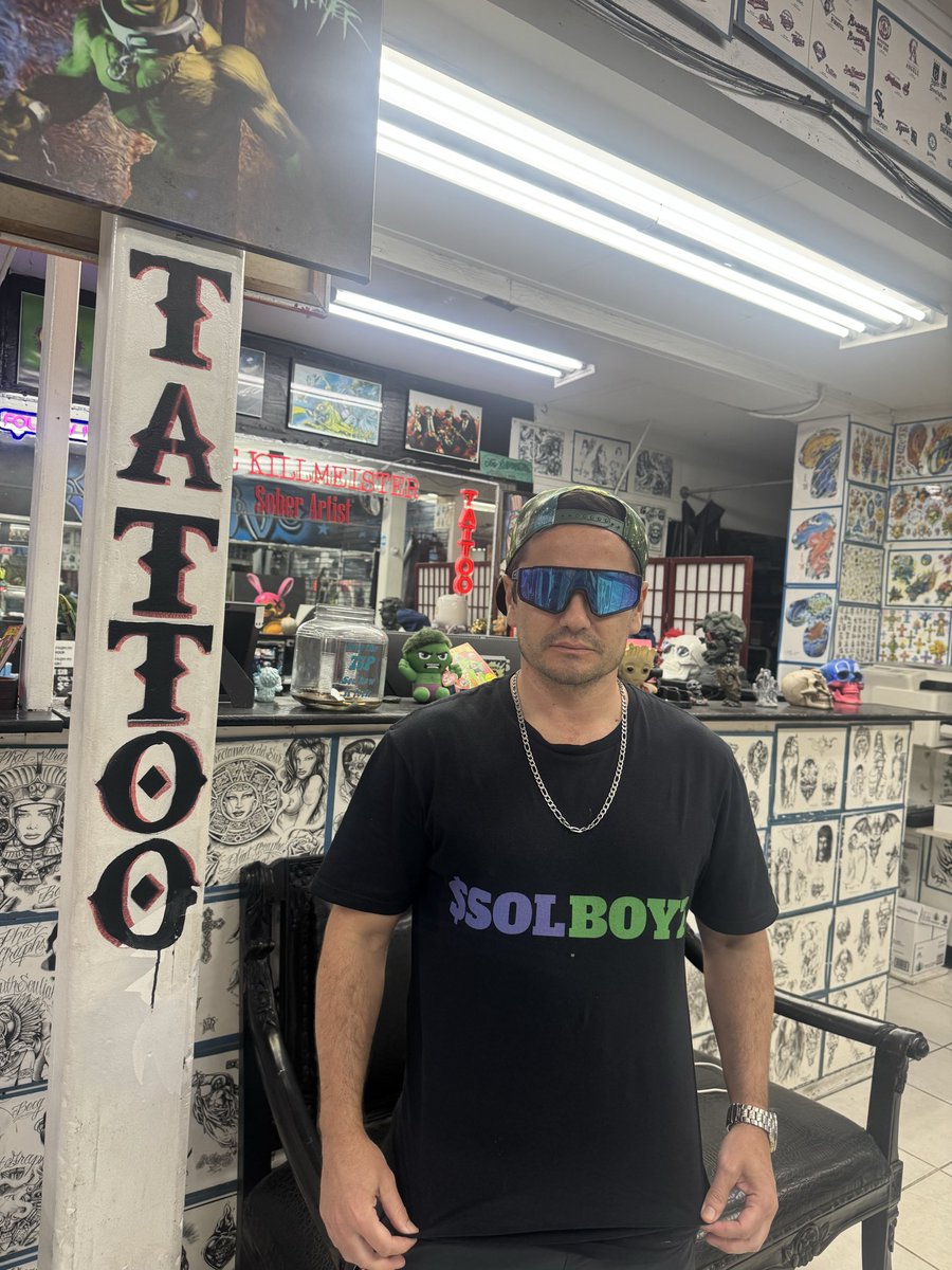 JDsolboyz's tweet photo. “FREE ALON” TATTOO BULLISH 🚀🚀🚀#freealon #solboys https://t.co/72z0TcRur0