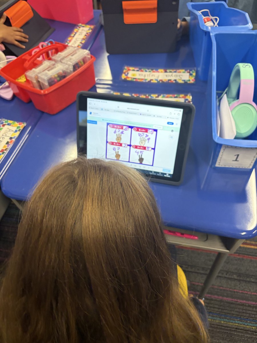 BethanyITC's tweet photo. 💻📚 Today I supported Mrs. Cassara, a first grade teacher @springdalemacon, in using @nearpod with her firsties to practice the addition strategy, counting on! Loved seeing her students engaged and excited to learn! 🌟 #Built4Bibb #Nearpod #EdTech https://t.co/YpB2M0A9Cr