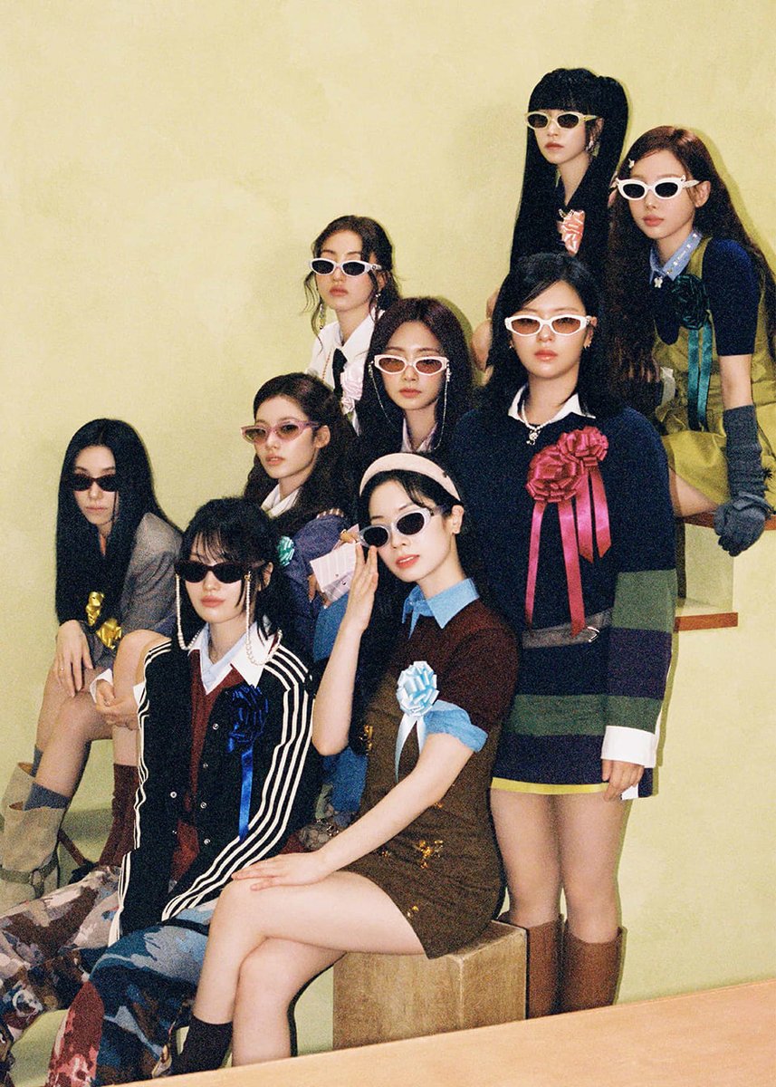 twicepubli's tweet image. 🚨 O "FLOP" QUE TODOS QUERIAM TER! No seu 10º ano de carreira, o TWICE segue mais RELEVANTE e PODEROSO do que nunca. Enquanto alguns falam, as lendas colecionam feitos! Segura essa lista:

— Elas são simplesmente o girl group mais ouvido do MUNDO, o que mais vende nos EUA (pelo…