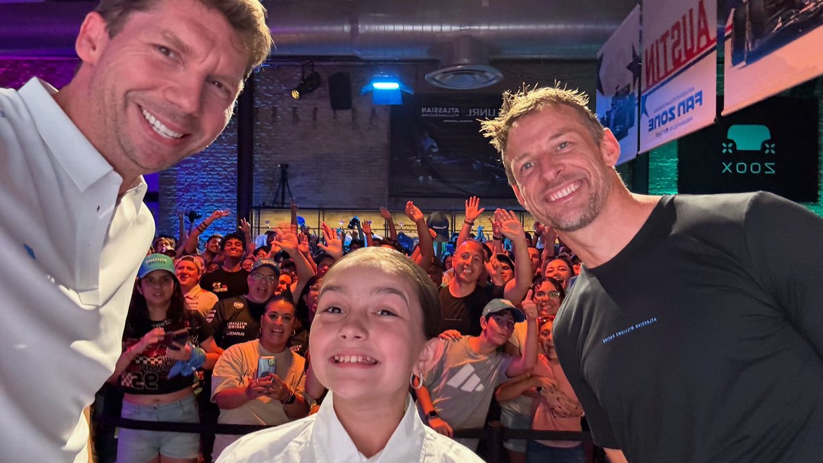 All smiles at our Austin Fan Zone 😁 

Thanks to JV, JB and special guest presenter <a href="/TaylenBiggs/">Taylen Biggs</a> 🤩