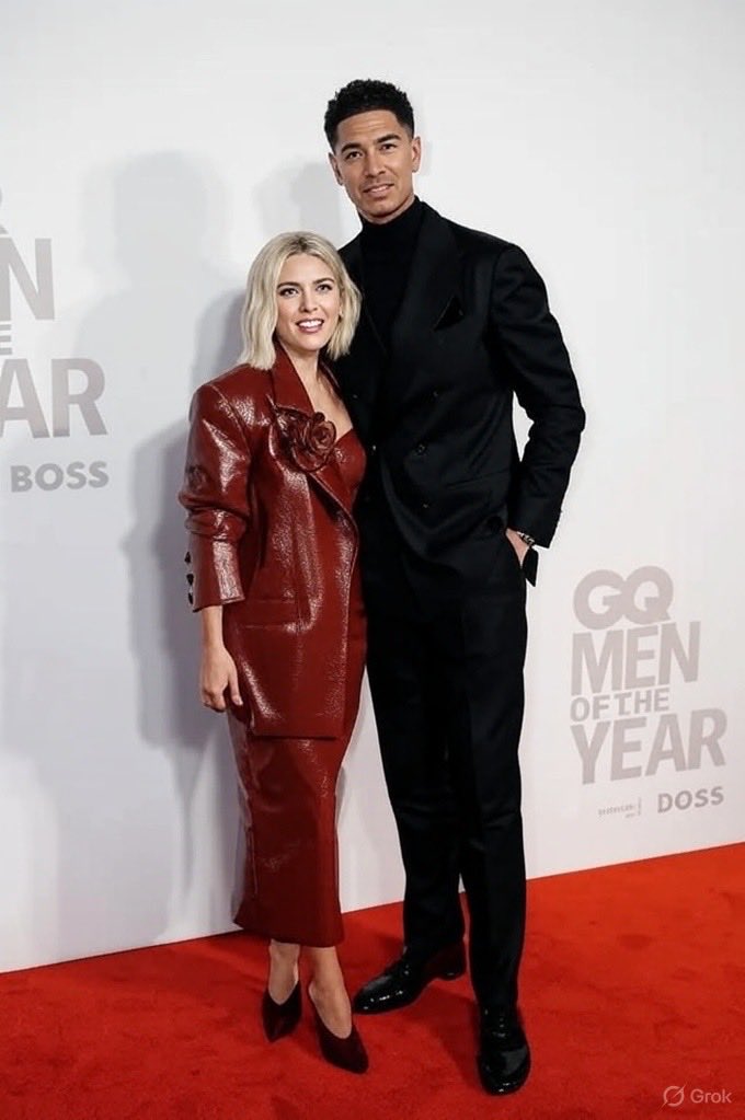 The hottest couple <a href="/MollieSatRP/">Mollie King</a> ❤️🖤