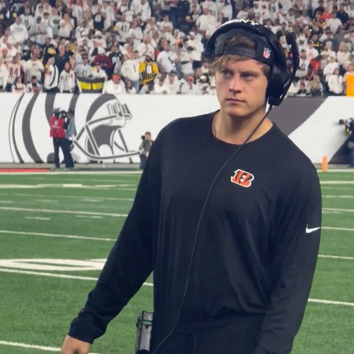 everjnk's tweet image. yes.